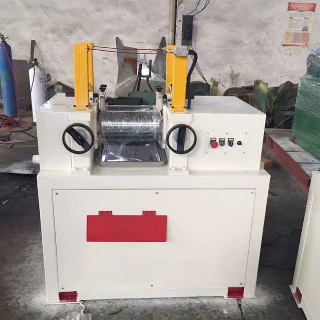 xk-160 實(shí)驗(yàn)型煉膠機(jī) (2).jpg