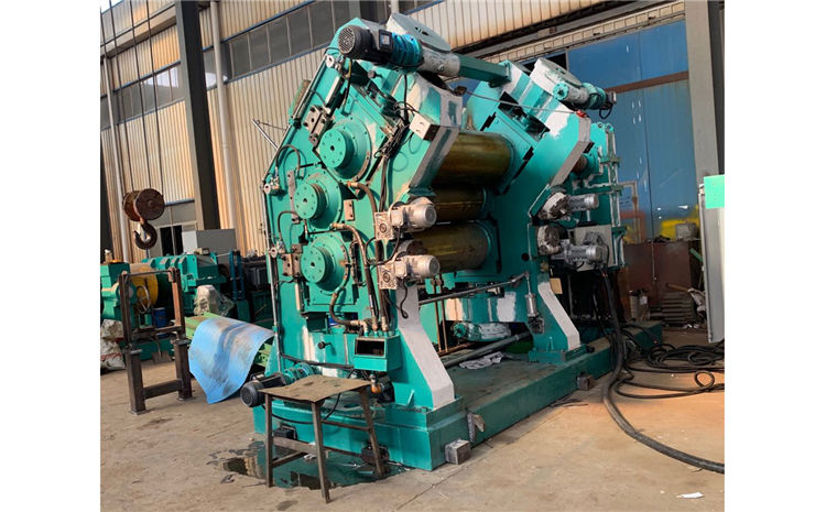 4 Three roller rubber calender1.jpg